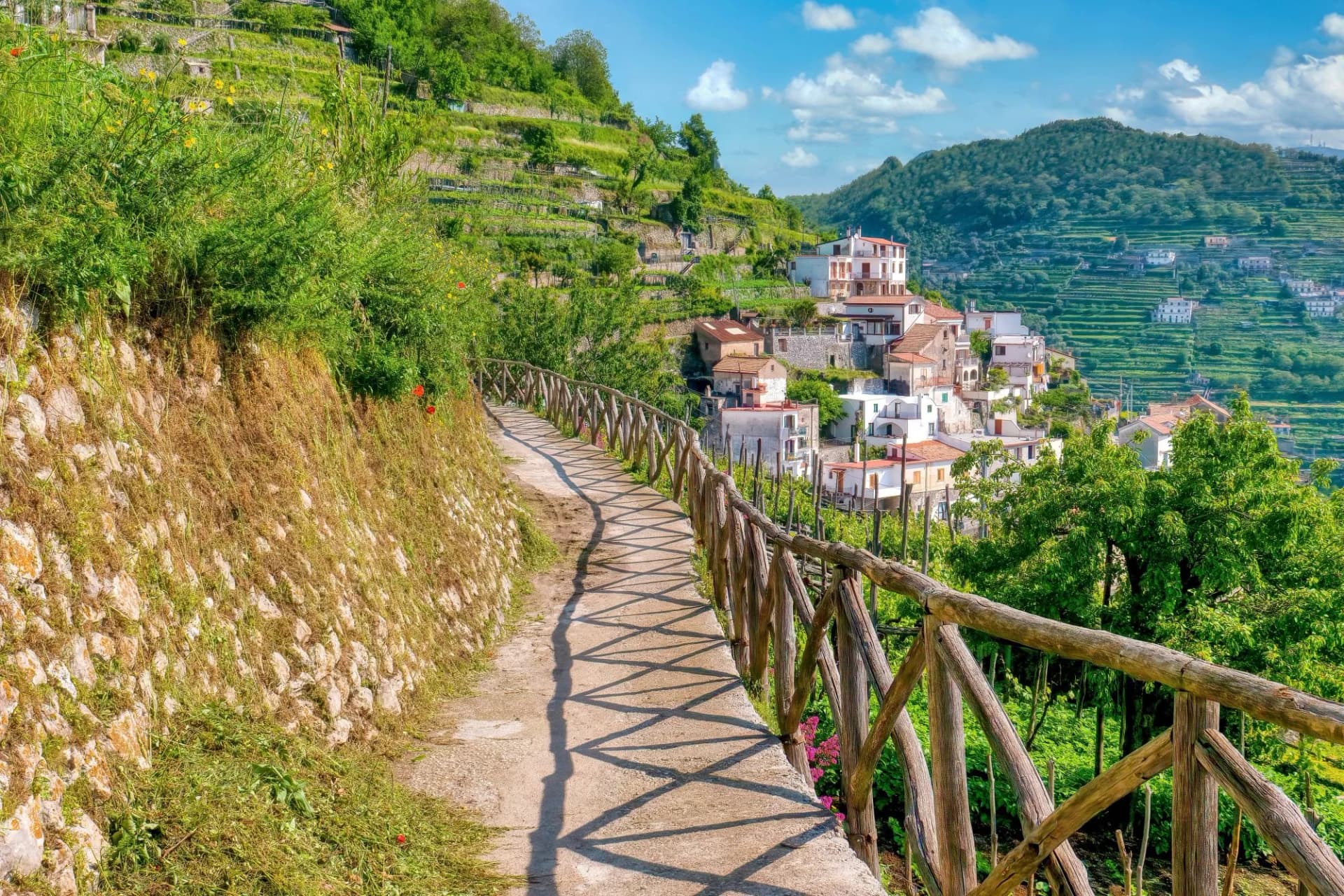 A scenic public footpath near the village of Scala, along the beautiful Valle delle Ferriere hiking trail, which connects the towns of Ravello and Amalfi, Italy.